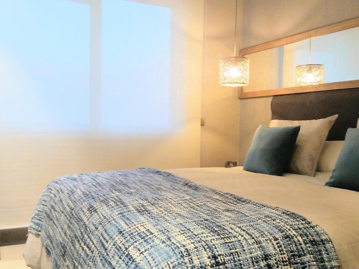 Sitges Spaces Sea View Paradise- 2 Bedrooms, 2 Bathrooms, Terrace, Amazing Sea Views מראה חיצוני תמונה